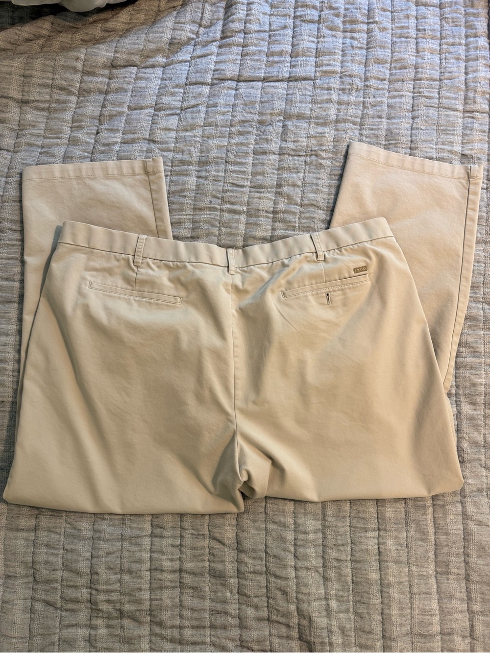 IZOD Men's Classic Khaki Flat-Front Chino Pants 50x32 - Picture 2 of 2